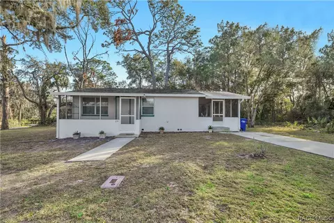 874 NE 1st Ter, Crystal River, FL 34429