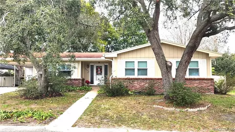 4590 Crescent Rd, Spring Hill, FL 34606
