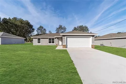 531 W Dandee Pl, Citrus Springs, FL 34434