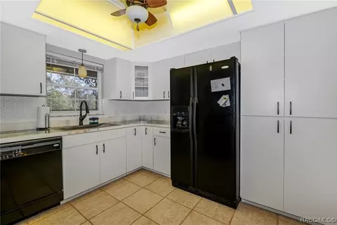 Kitchen - 2186 N Fatima Ave, Hernando, FL 34442 photo 7 of 7