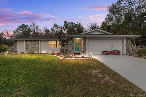 2346 W Dolphin Dr, Citrus Springs, FL 34434