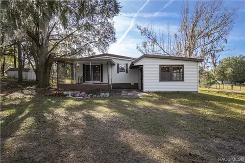 8160 E Derby Oaks Dr, Floral City, FL 34436