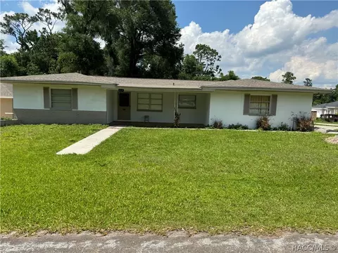 6715 E Malverne St, Inverness, FL 34452