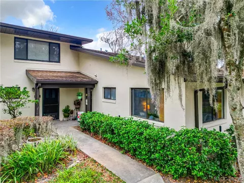 1637 SE Paradise Cir #107, Crystal River, FL 34429