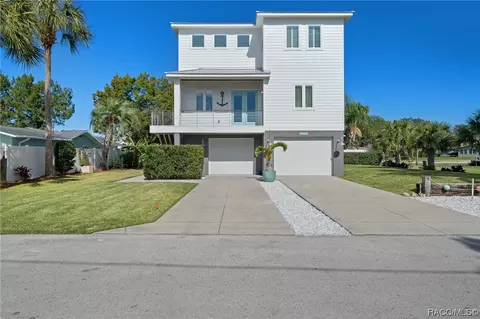11725 W Sunnybrook Ct, Crystal River, FL 34429