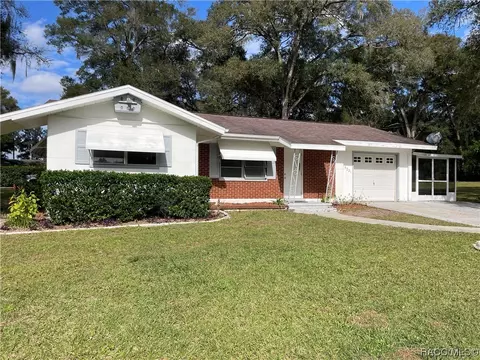 5221 E Live Oak Ln, Inverness, FL 34453