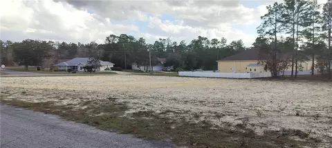2 Mayten Ct W, Homosassa, FL 34446