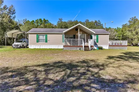 7909 W Gum St, Crystal River, FL 34428
