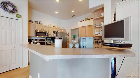 Kitchen - 2865 N Folkestone Loop, Hernando, FL 34442 photo 3 of 6