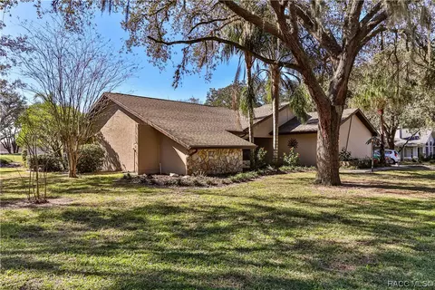Exterior - 250 E Hartford St, Hernando, FL 34442 photo 2 of 9
