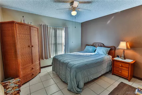 Bedroom - 250 E Hartford St, Hernando, FL 34442 photo 3 of 4