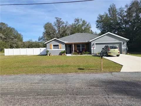 8235 N Sarazen Dr, Citrus Springs, FL 34434