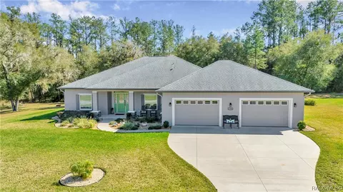 11901 N Bluff Cove Path, Dunnellon, FL 34434