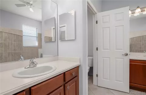 Bath - 1784 W Laurel Glen Path, Hernando, FL 34442 photo 3 of 6