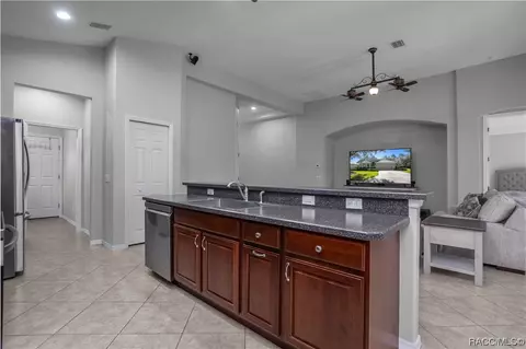 Bath - 1784 W Laurel Glen Path, Hernando, FL 34442 photo 1 of 6