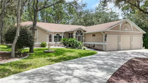 5149 N Bedstrow Blvd, Beverly Hills, FL 34465