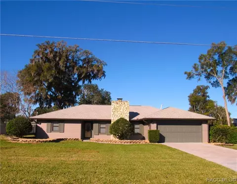 Exterior - 3210 SE 25th Ave, Ocala, FL 34471 photo 7 of 12