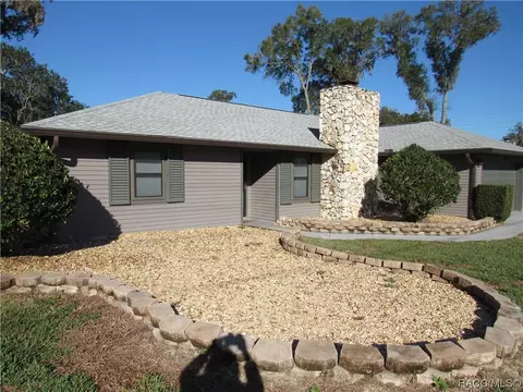 Exterior - 3210 SE 25th Ave, Ocala, FL 34471 photo 2 of 12