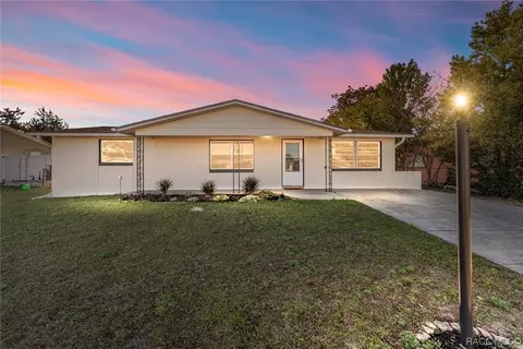 327 S Jackson St, Beverly Hills, FL 34465