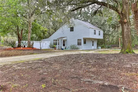 6432 W Seven Rivers Dr, Crystal River, FL 34429