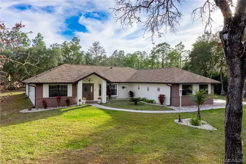 4610 W Mohawk Dr, Beverly Hills, FL 34465
