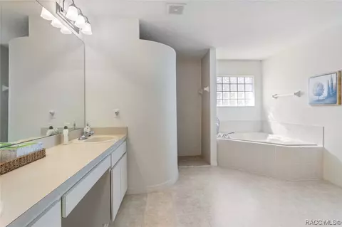 Bath - 4604 N Webster Island Ter, Hernando, FL 34442 photo 1 of 7