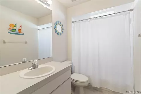 Bath - 4604 N Webster Island Ter, Hernando, FL 34442 photo 6 of 7