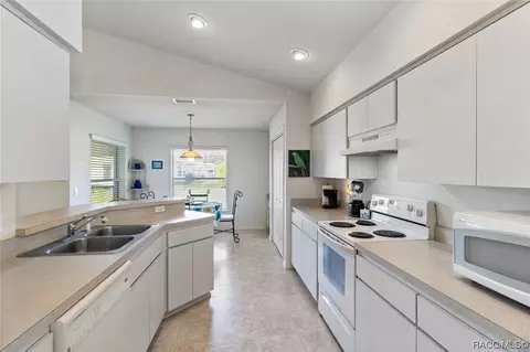 Kitchen - 4604 N Webster Island Ter, Hernando, FL 34442 photo 2 of 2