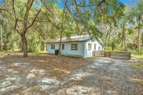 175 Park St, Inglis, FL 34449 photo 10