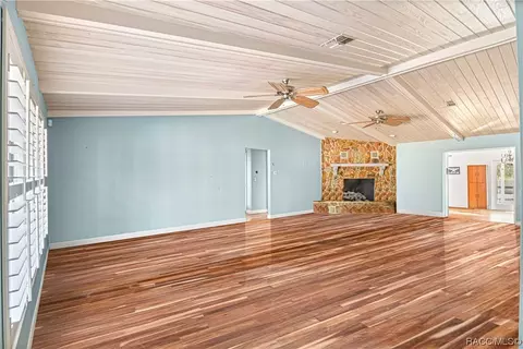 Living - 10024 SW 65th Ter, Ocala, FL 34476 photo 1 of 2