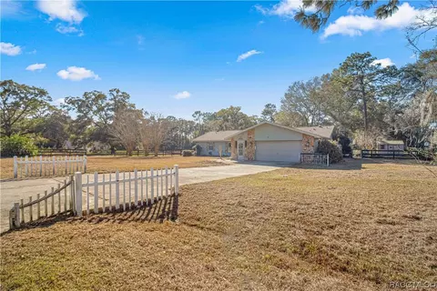 Exterior - 10024 SW 65th Ter, Ocala, FL 34476 photo 13 of 14