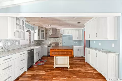 Kitchen - 10024 SW 65th Ter, Ocala, FL 34476 photo 2 of 2