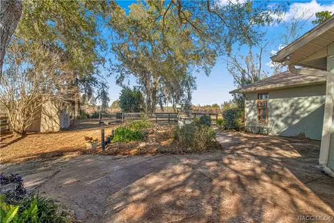 Exterior - 10024 SW 65th Ter, Ocala, FL 34476 photo 4 of 14