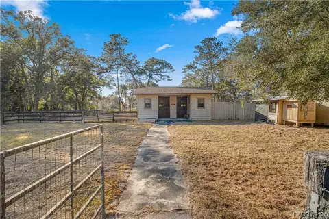 Exterior - 10024 SW 65th Ter, Ocala, FL 34476 photo 7 of 14