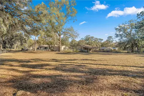 Exterior - 10024 SW 65th Ter, Ocala, FL 34476 photo 8 of 14