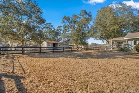 Exterior - 10024 SW 65th Ter, Ocala, FL 34476 photo 9 of 14