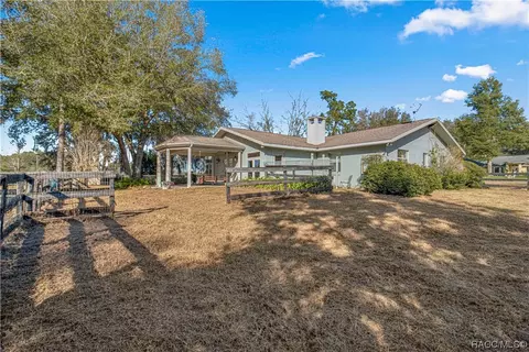 Exterior - 10024 SW 65th Ter, Ocala, FL 34476 photo 6 of 14