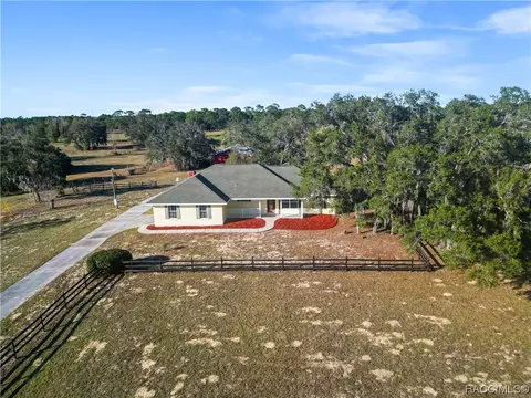 5409 W Knoxville Ln, Dunnellon, FL 34433