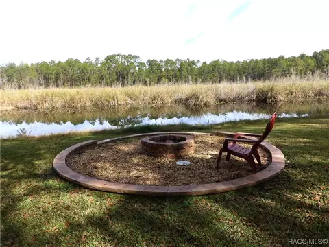 7569 E Cabin Ln, Inverness, FL 34453