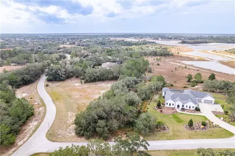 10446 Scenic Lake Dr, Weeki Wachee, FL 34613