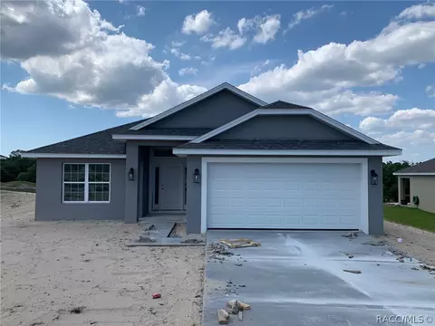 409 W Twisted Oaks Dr, Beverly Hills, FL 34465