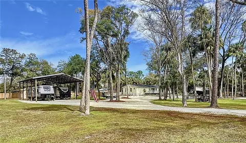 215 Gladys Ave, Inglis, FL 34449 photo 5