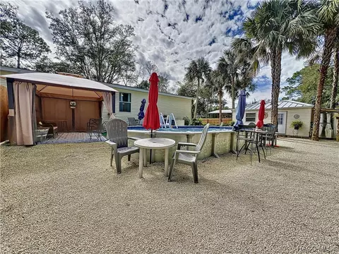 215 Gladys Ave, Inglis, FL 34449 photo 11