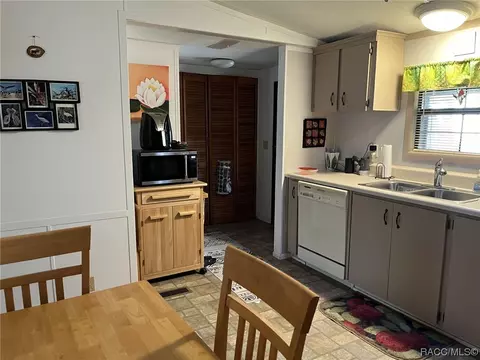 4571 E Harvard Dr, Hernando, FL 34442 photo 8