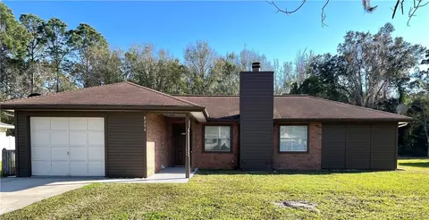 8294 W Periwinkle Ln, Homosassa, FL 34446