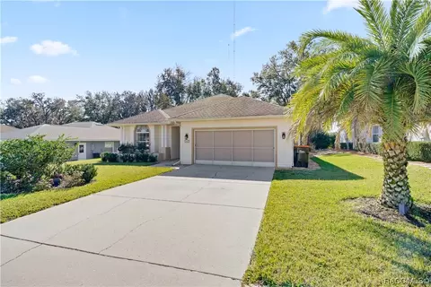 Exterior - 3700 E Hidden Cove Trl, Hernando, FL 34442 photo 2 of 14