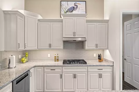 Kitchen - 774 N Hunt Club Dr, Hernando, FL 34442 photo 4 of 5