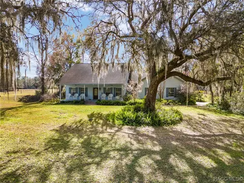 1786 E Withlacoochee Trl, Dunnellon, FL 34434