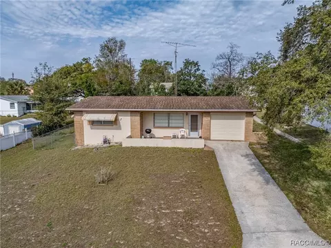 54 S Adams St, Beverly Hills, FL 34465