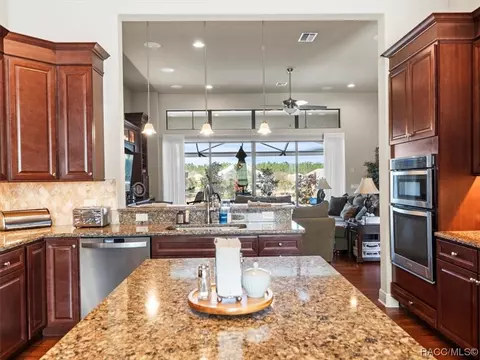 Kitchen - 1071 W Pointer Loop, Hernando, FL 34442 photo 6 of 10